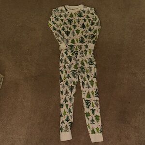 Unisex Kids Festive Tree Print Pajama Set